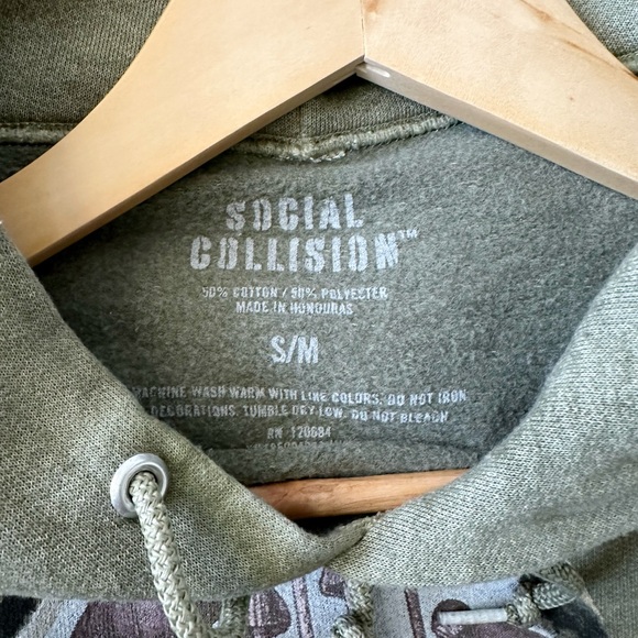 NEW Social Collision Skeleton & Mushroom Hoodie - Picture 4 of 7